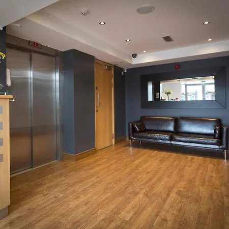 Headingley Stadium 4* לידס